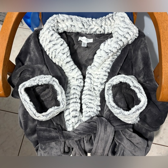 NWOT Carole Hochman women’s gray, long plush wrap robe, Size Large - Picture 14 of 15